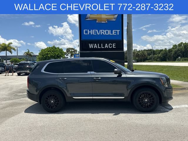 Used 2022 Kia Telluride LX FWD image 5