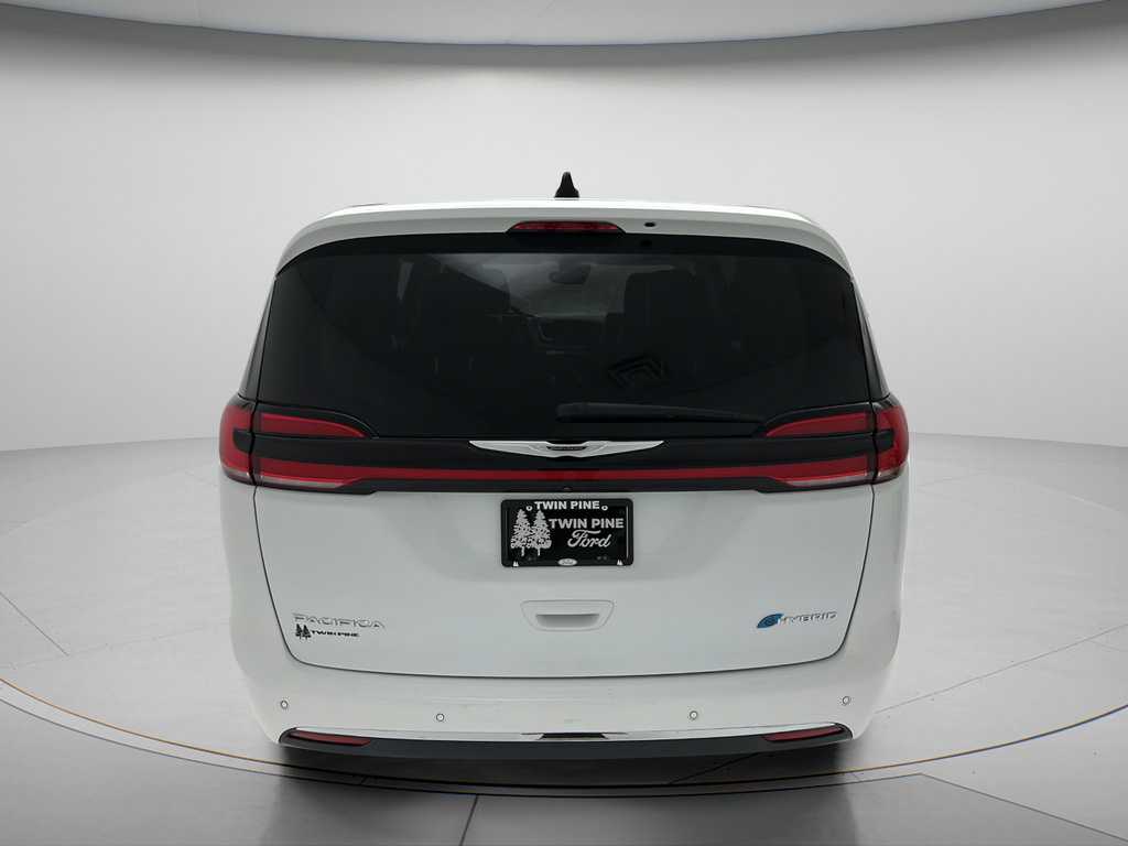 Used 2023 Chrysler Pacifica Touring-L FWD image 7