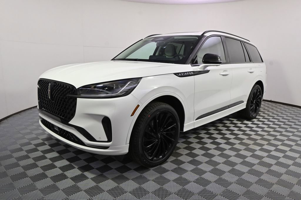 New 2026 Lincoln Aviator Reserve image 2