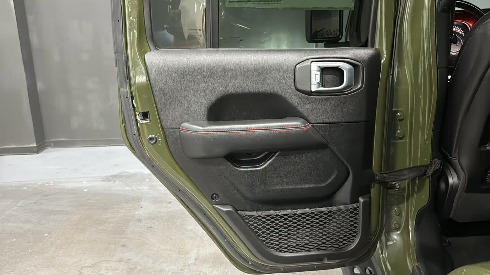 Used 2021 Jeep Wrangler Unlimited Rubicon AWD/4WD image 25