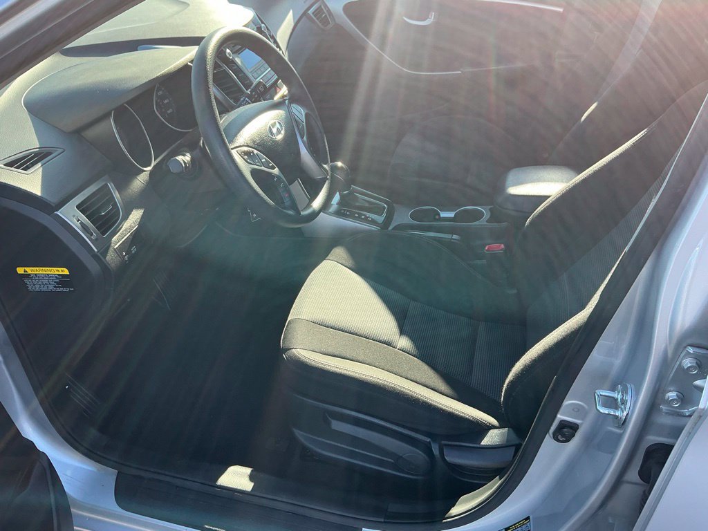 Used 2017 Hyundai Elantra GT FWD image 21