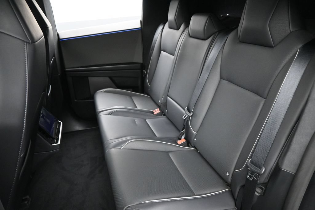 Used 2024 Tesla Cybertruck AWD Crew Cab image 29