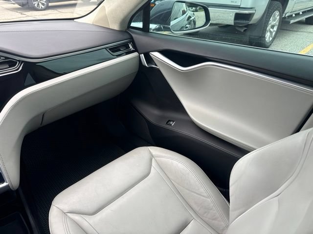 Used 2015 Tesla Model S 85D AWD/4WD image 21