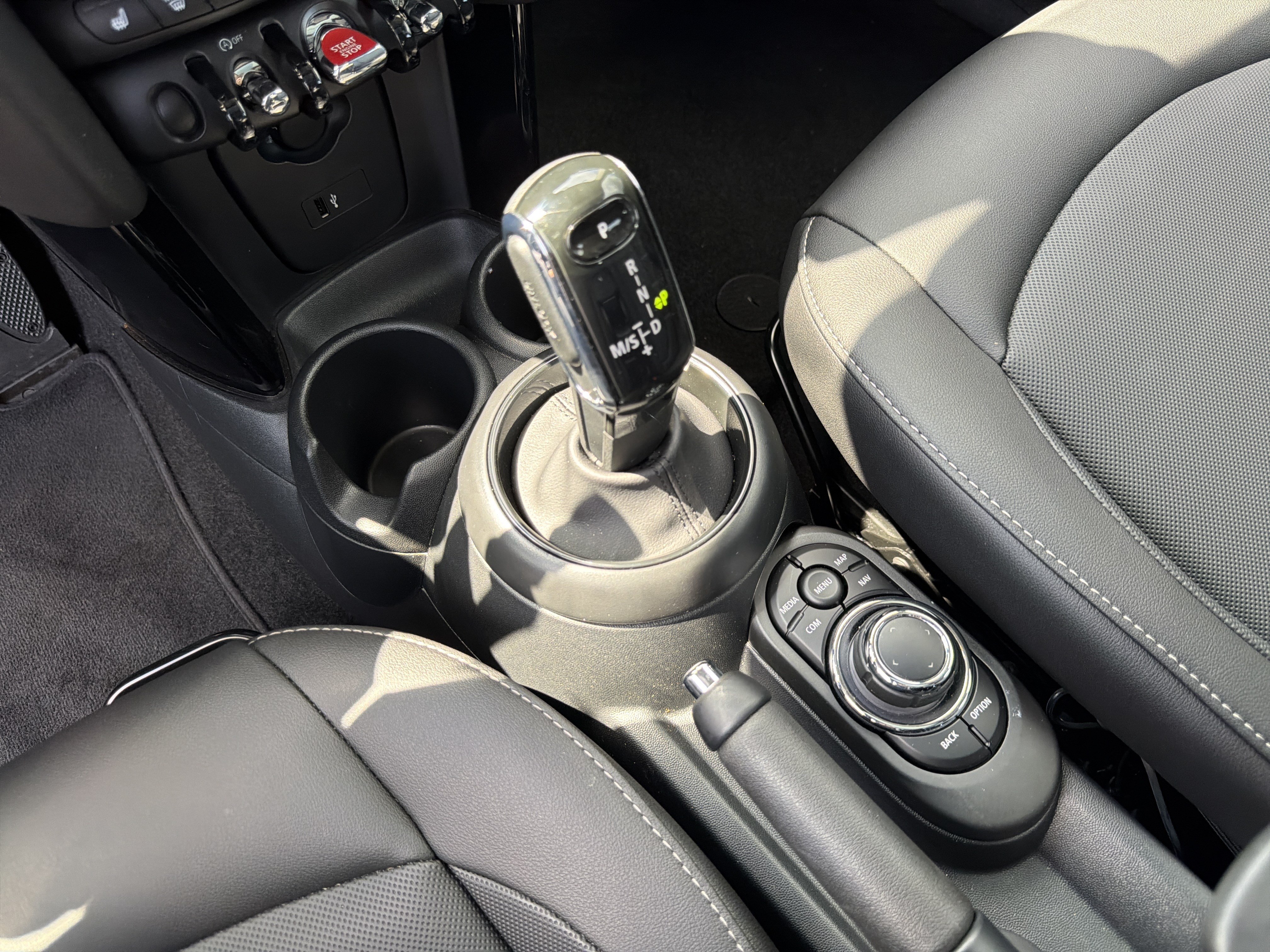 Used 2024 MINI Cooper 4-Door Hardtop FWD image 68