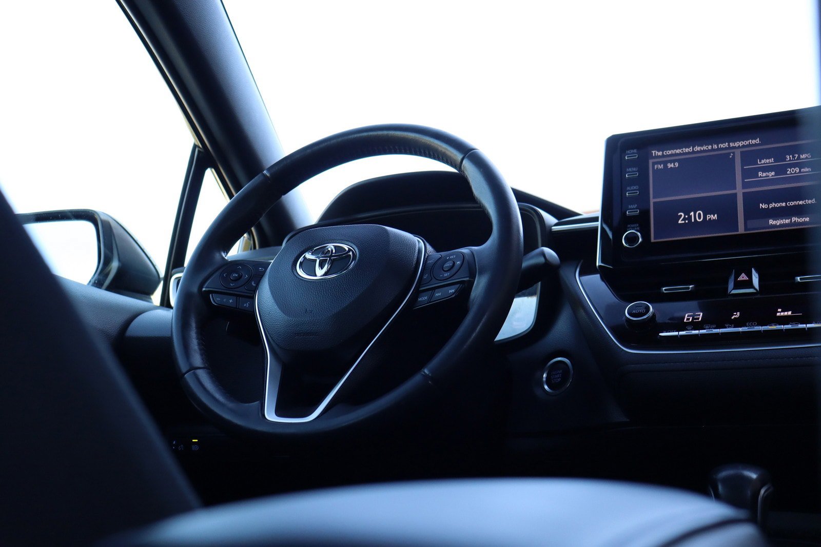 Used 2020 Toyota Corolla SE w/ SE Premium Package FWD image 22