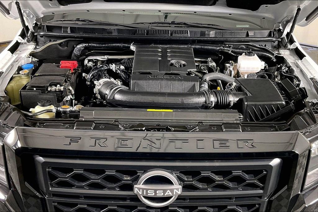 Certified 2024 Nissan Frontier SV w/ Hardbody Edition image 13