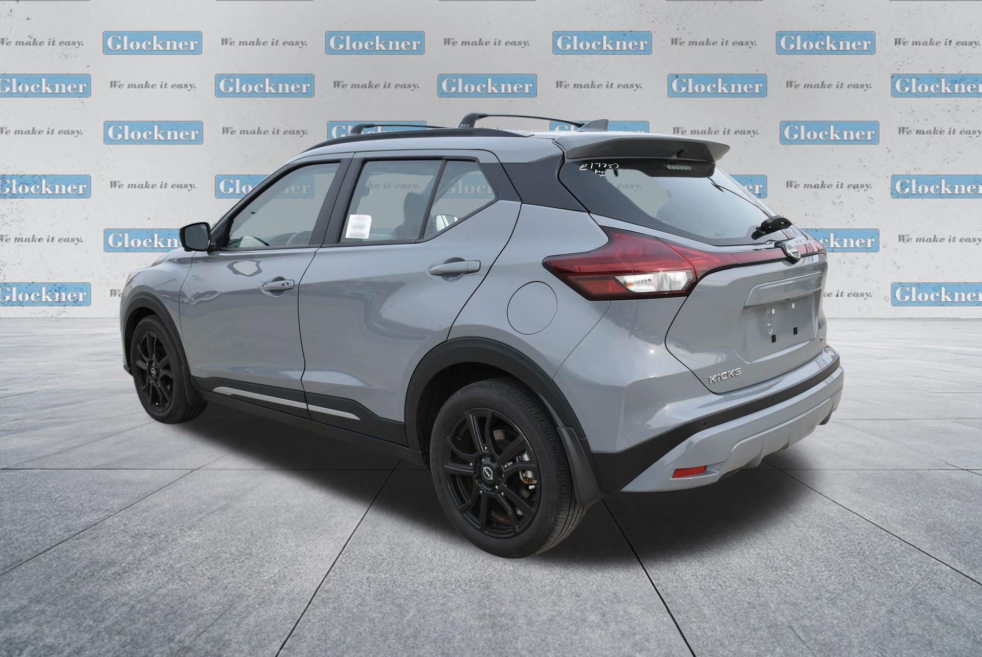 Used 2023 Nissan Kicks SR w/ SR Premium Package image 8