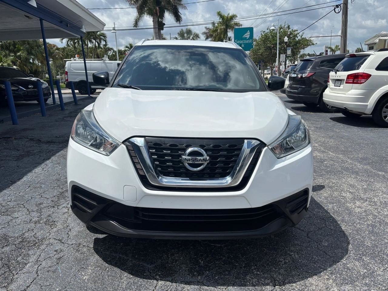Used 2019 Nissan Kicks S FWD image 8