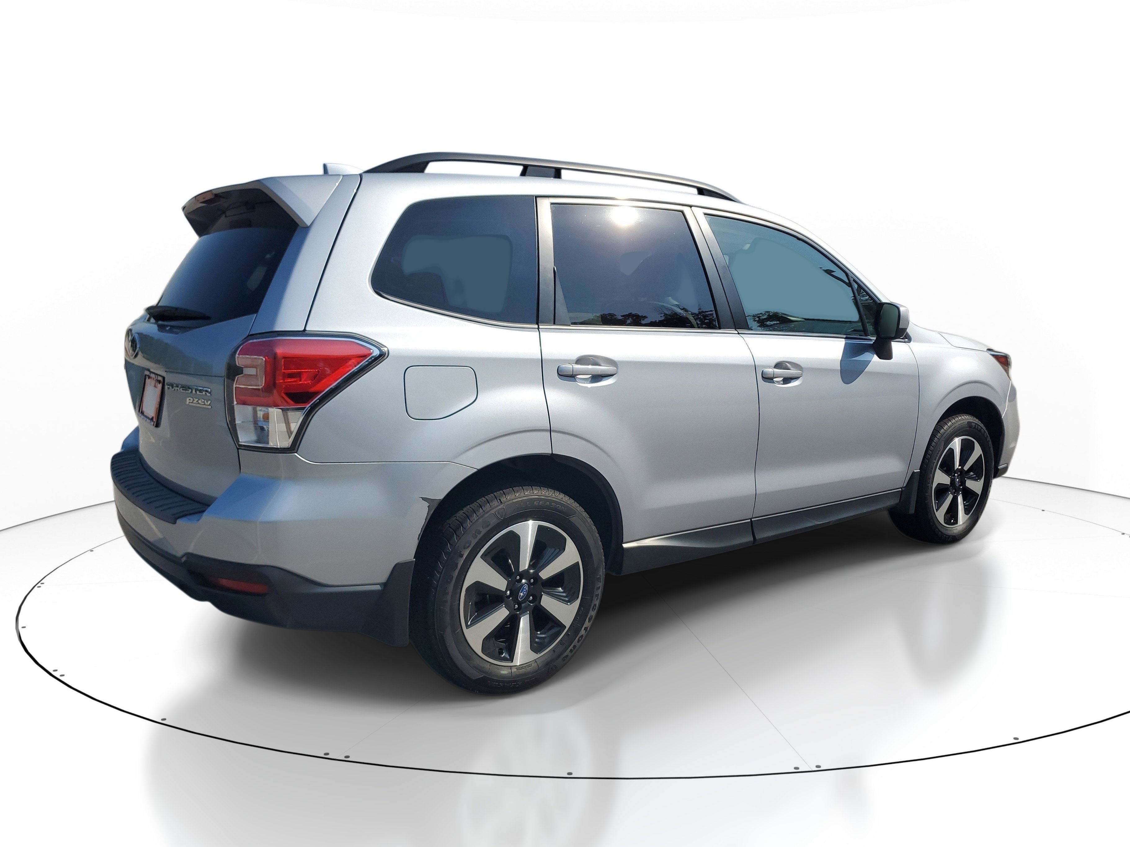 Used 2017 Subaru Forester 2.5i Premium AWD/4WD image 6