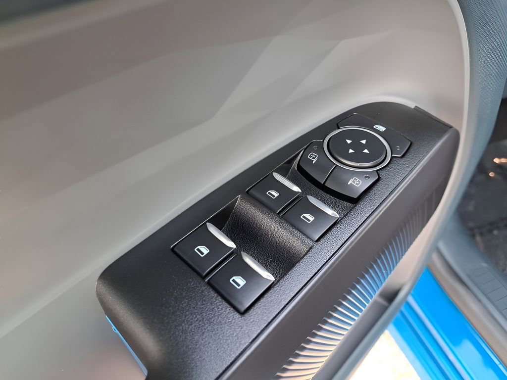 Used 2025 Ford Maverick Lobo image 14