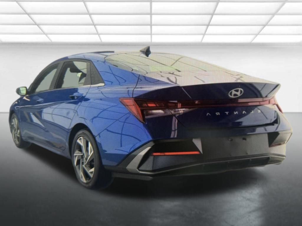 Used 2025 Hyundai Elantra SEL