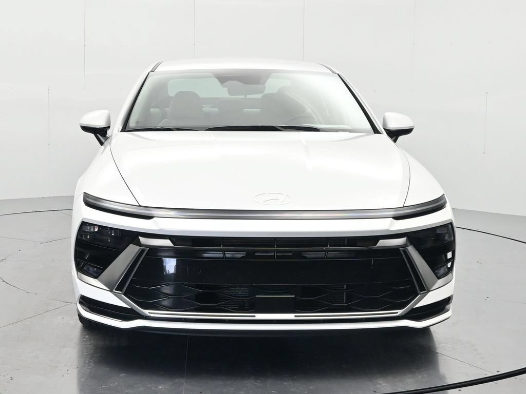 Used 2025 Hyundai Sonata SEL FWD image 2