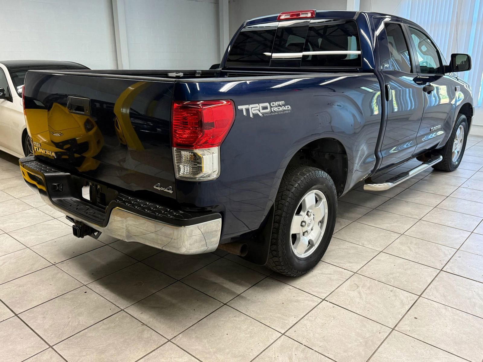 Used 2012 Toyota Tundra 4x4 Double Cab w/ TRD Off-Road Pkg image 9
