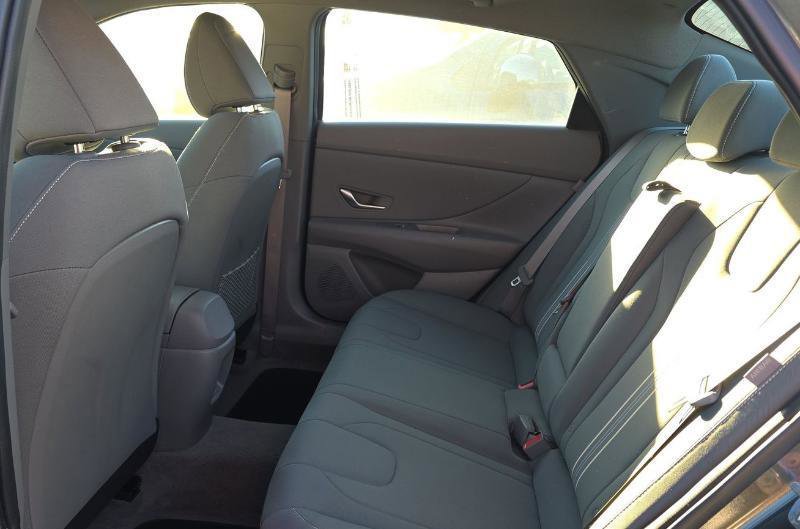 Used 2023 Hyundai Elantra SEL w/ Convenience Package image 10