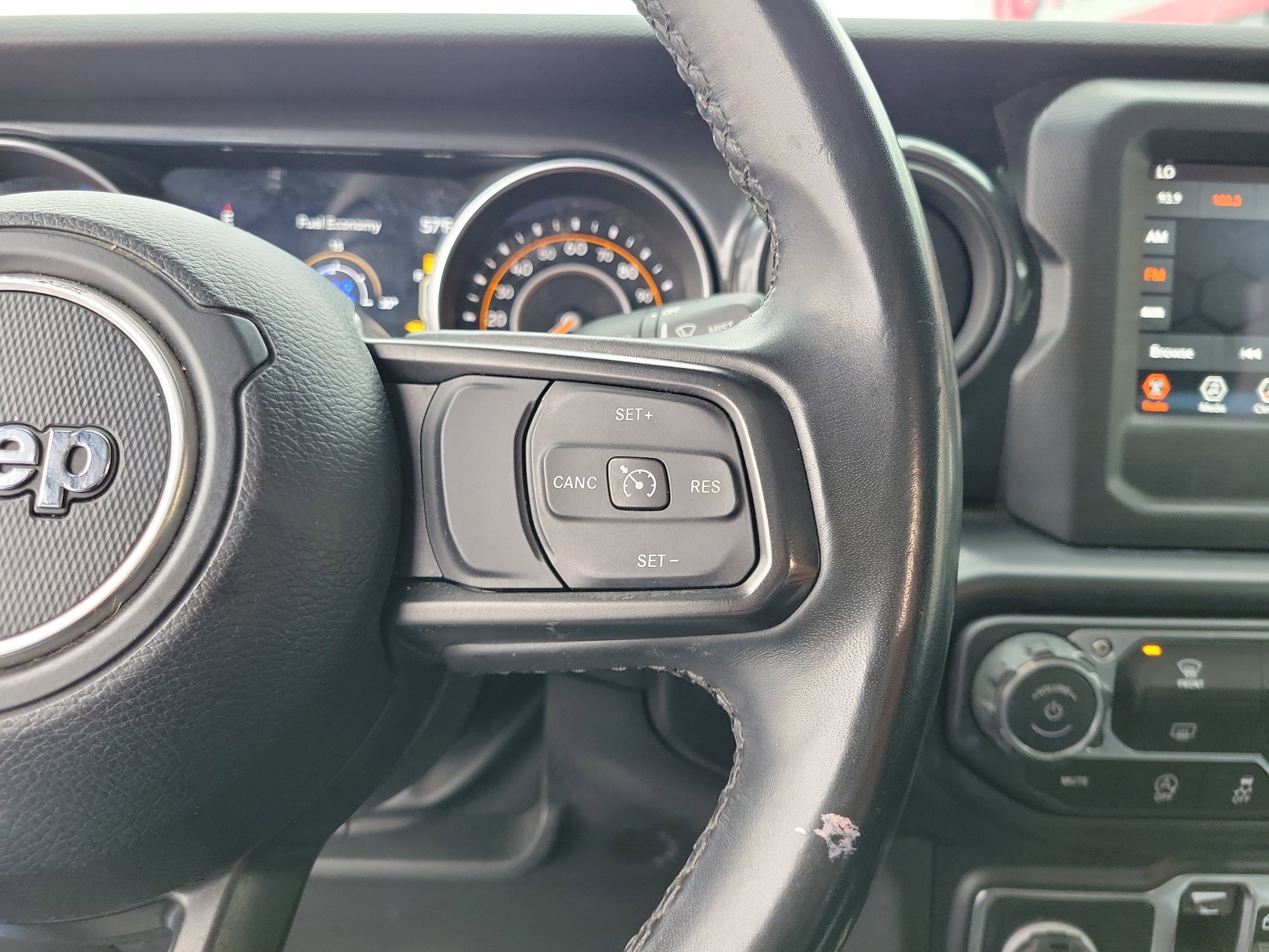 Used 2022 Jeep Gladiator Sport AWD/4WD image 23