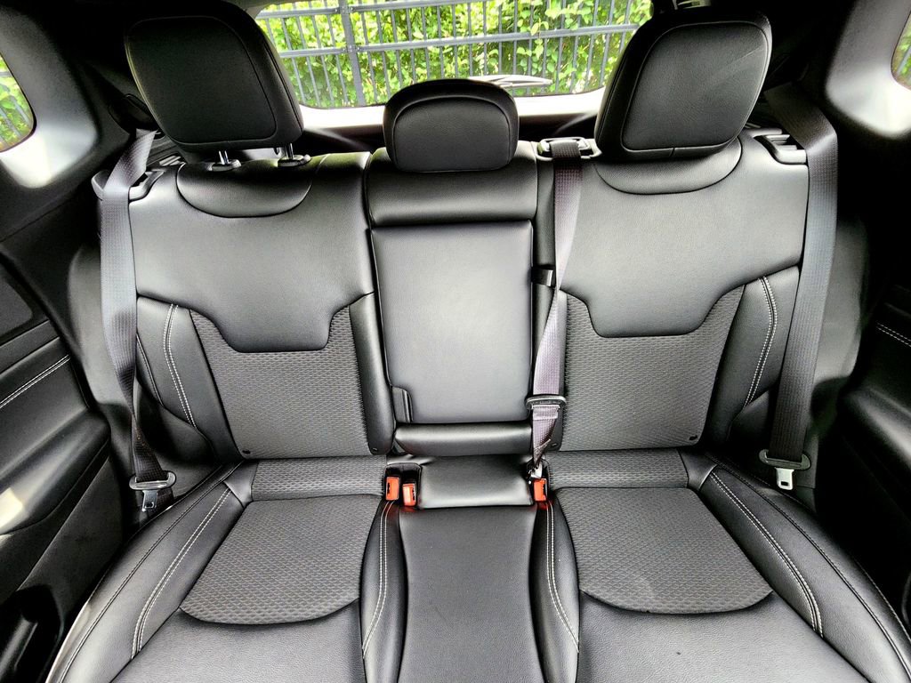 Used 2024 Jeep Compass Latitude w/ Convenience Group image 30