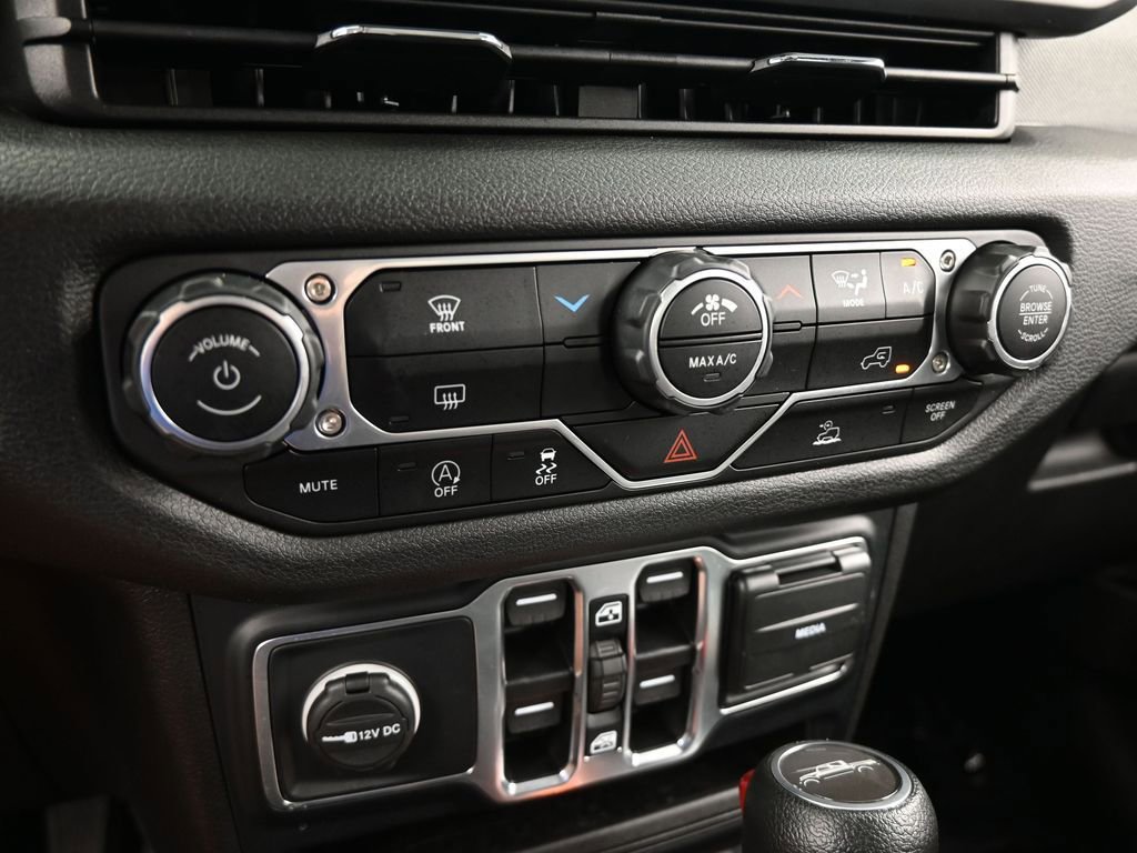 Used 2024 Jeep Gladiator Sport image 21