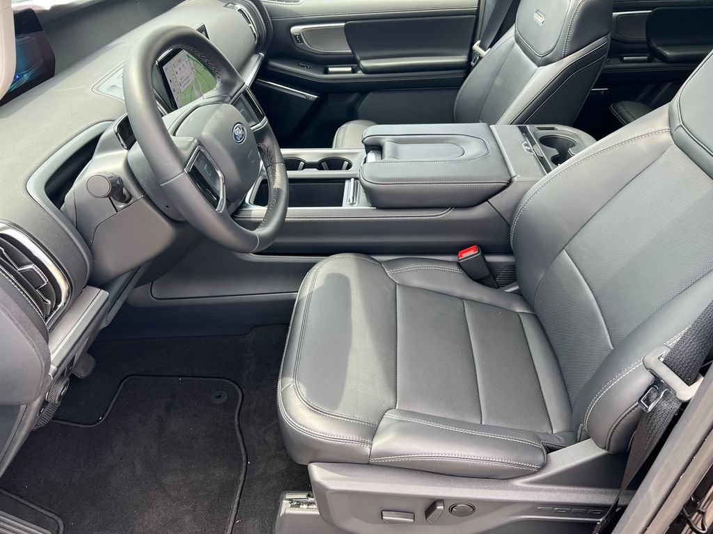 New 2026 Ford Expedition Max Platinum w/ Driver's Package AWD/4WD image 9