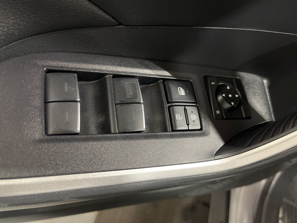 Used 2023 Toyota RAV4 SE w/ Weather & Moonroof Package image 15