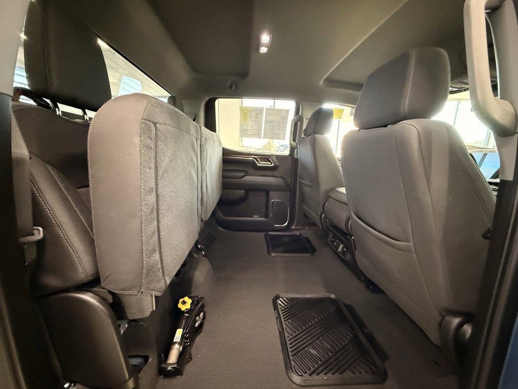 Used 2024 Chevrolet Silverado 1500 LT image 23