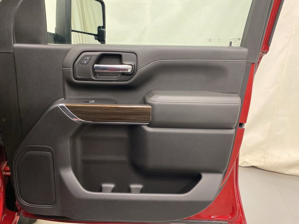 Used 2022 Chevrolet Silverado 2500 LT w/ Convenience Package image 11