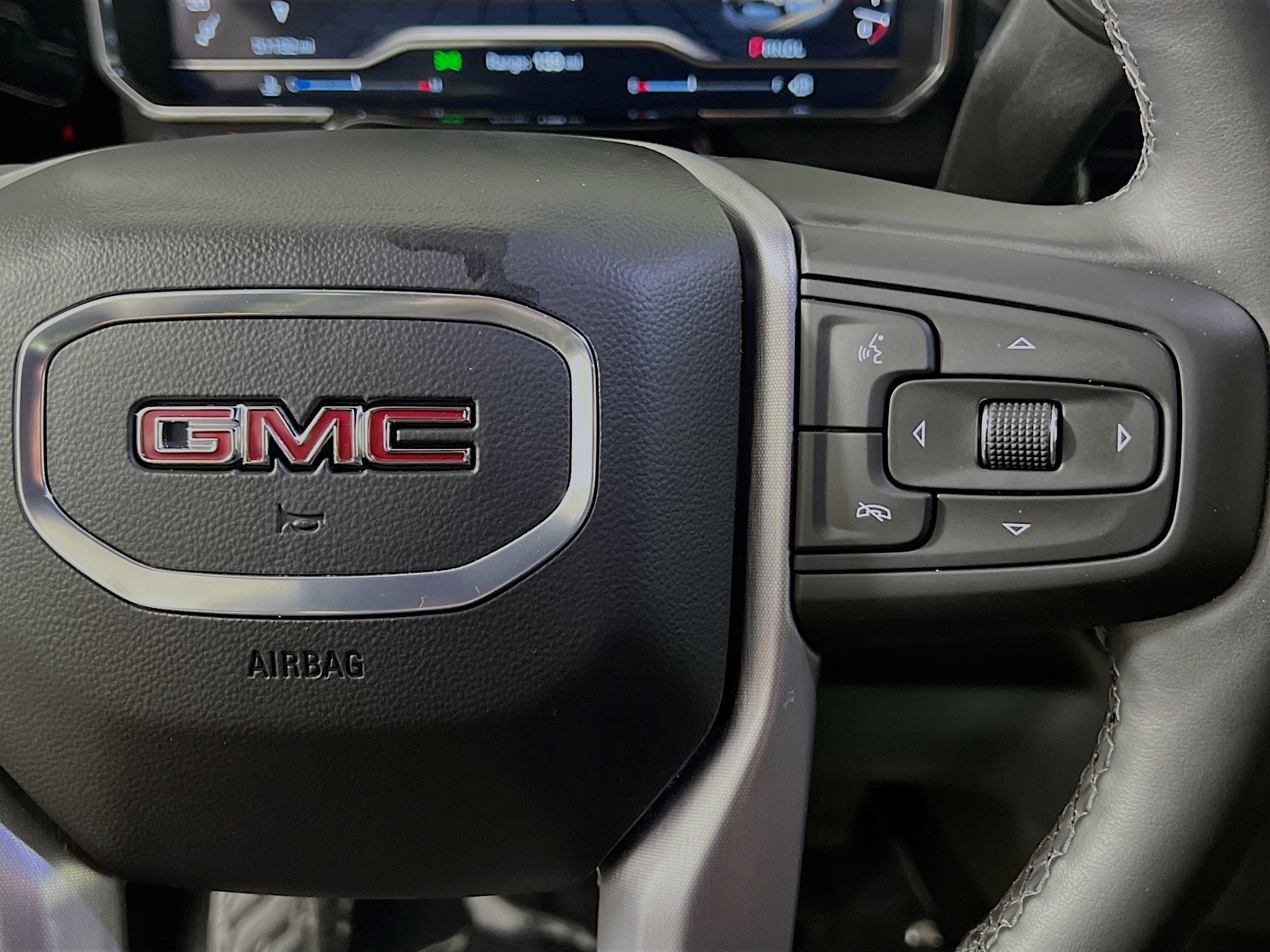 Used 2025 GMC Sierra 1500 SLT AWD/4WD image 19
