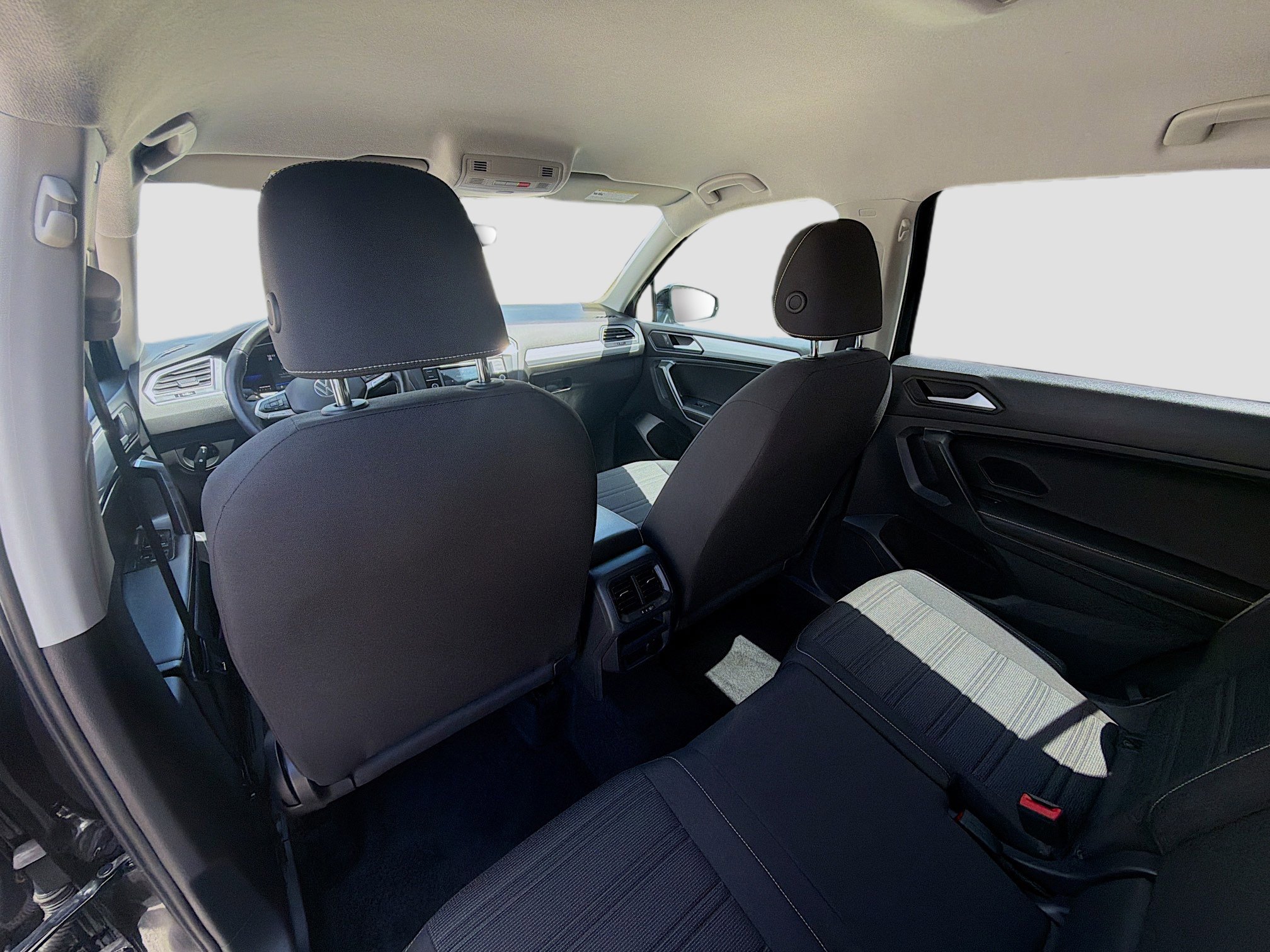 Used 2022 Volkswagen Tiguan S FWD image 25