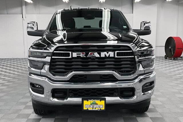 Used 2025 RAM 3500 Big Horn AWD/4WD image 4
