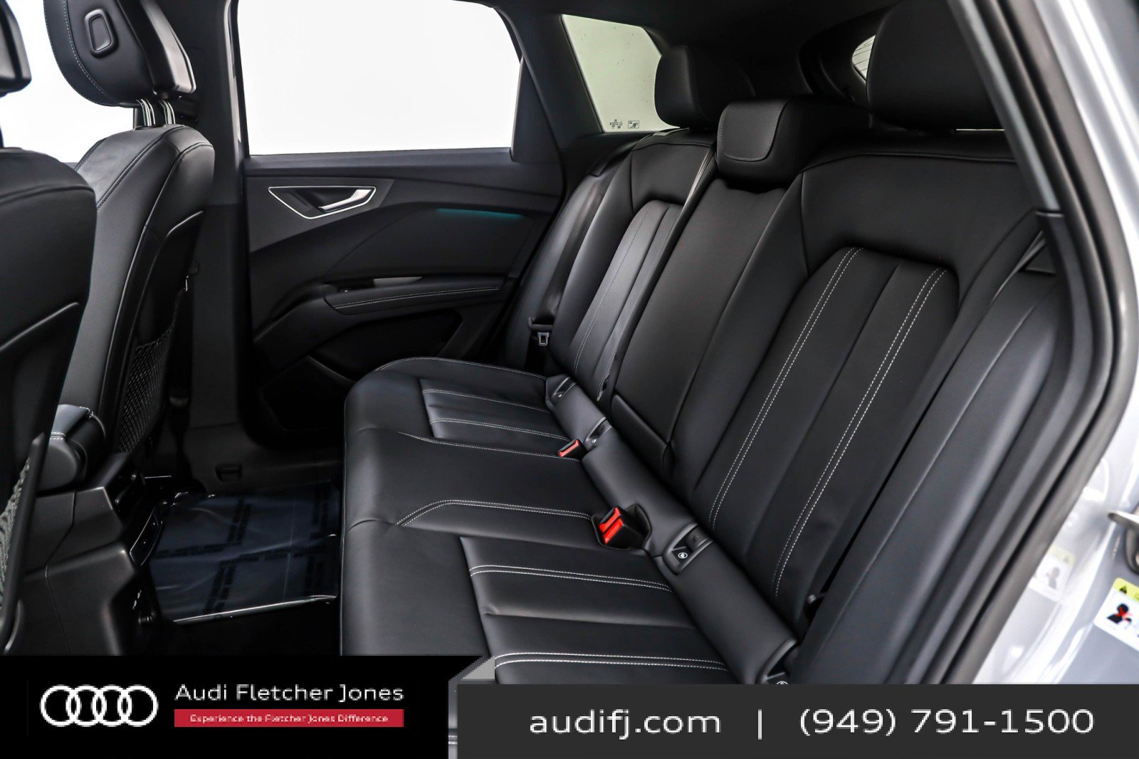 Used 2024 Audi Q4 e-tron Premium Plus image 8