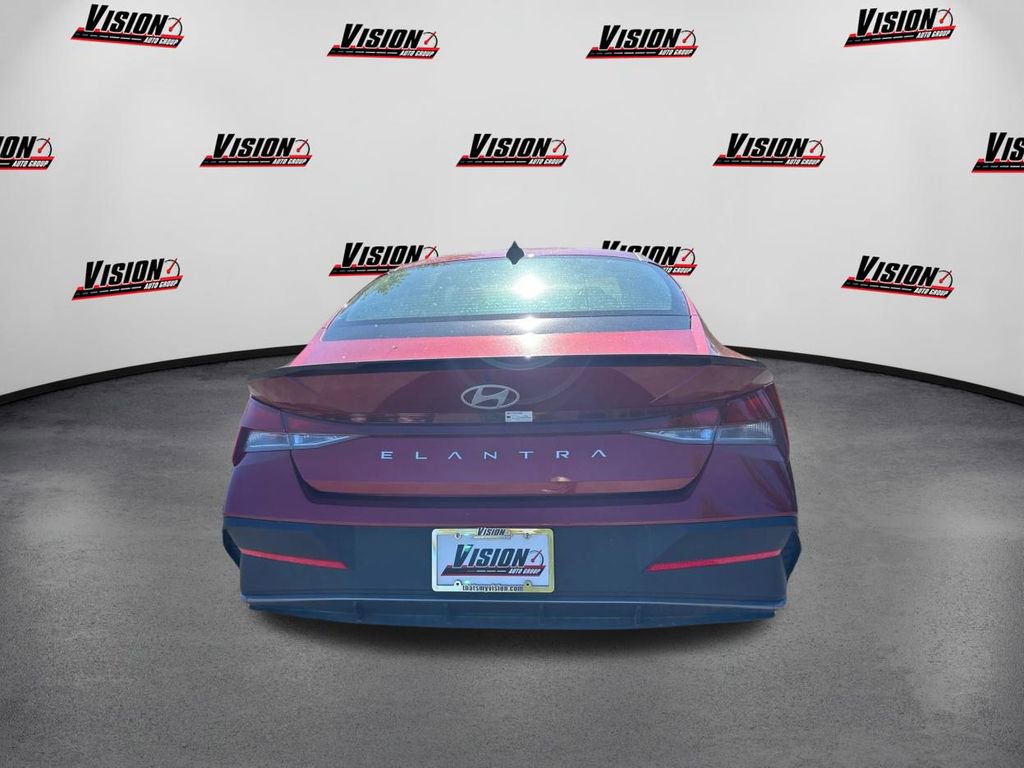 Certified 2025 Hyundai Elantra Sport image 6