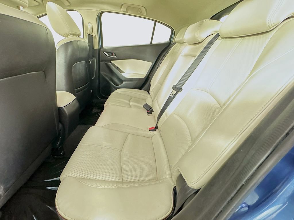 Used 2017 MAZDA MAZDA3 Grand Touring w/ Premium Equipment Package image 29