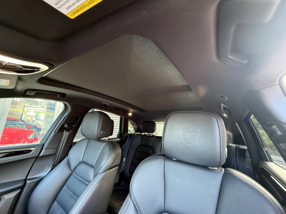Certified 2026 Porsche Macan Turbo AWD/4WD image 19