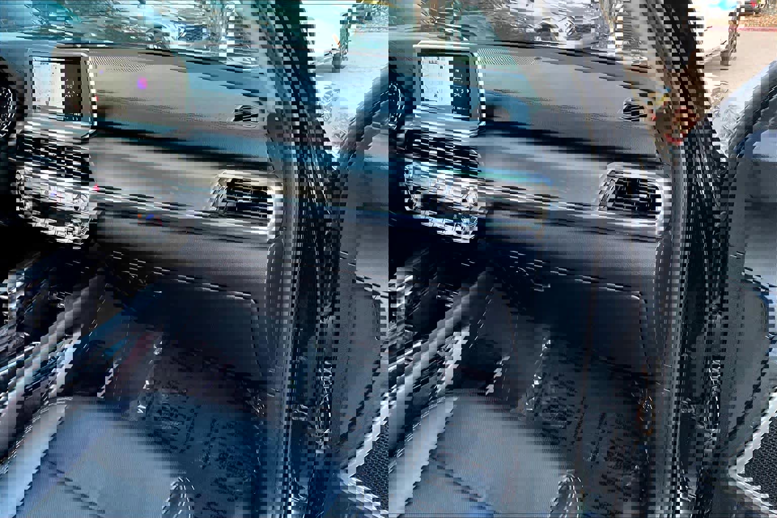 Used 2022 Kia Telluride LX image 17