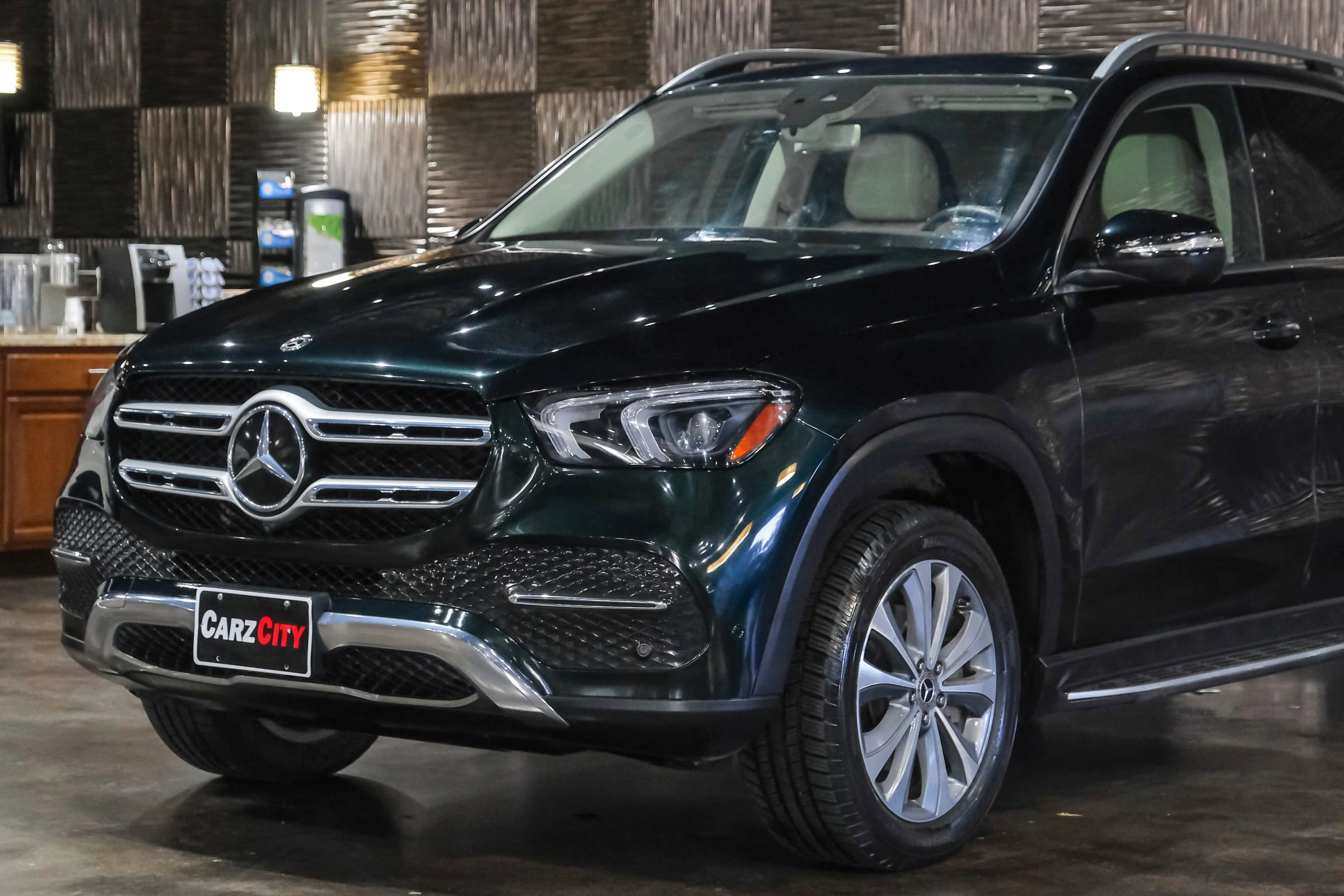 Used 2020 Mercedes-Benz GLE 350 w/ Parking Assist Package image 7