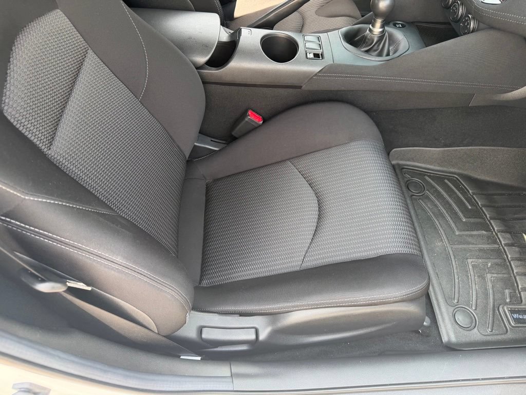 Used 2024 Nissan Z Sport w/ Floor Mat Package RWD image 16