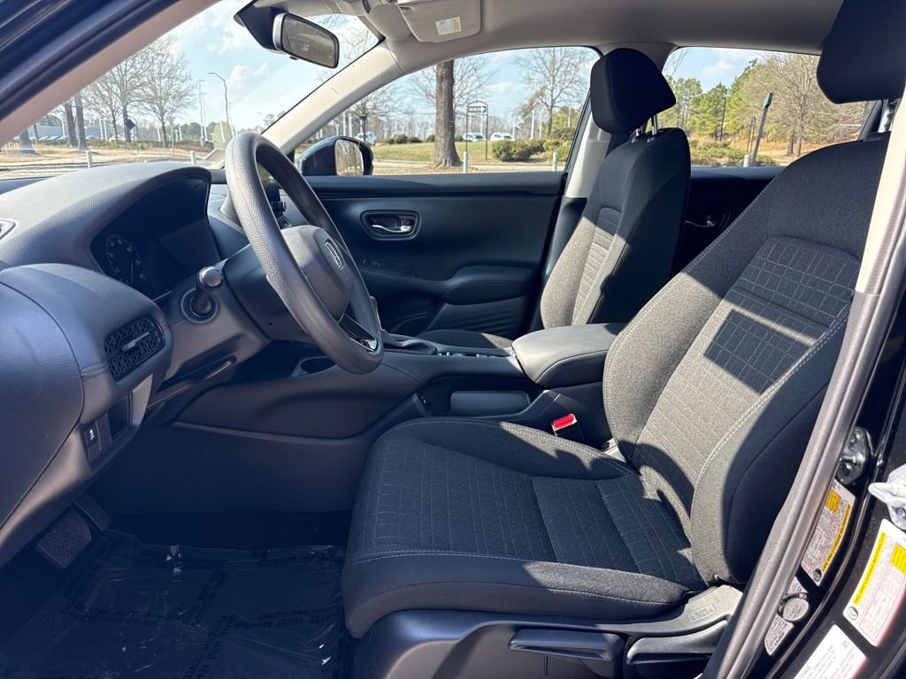 Used 2025 Honda HR-V LX image 13