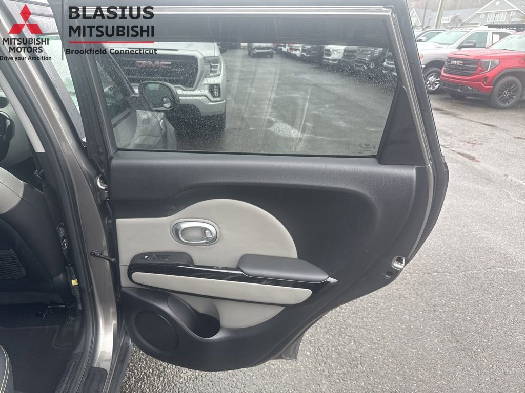 Used 2016 Kia Soul + w/ Primo Package FWD image 20