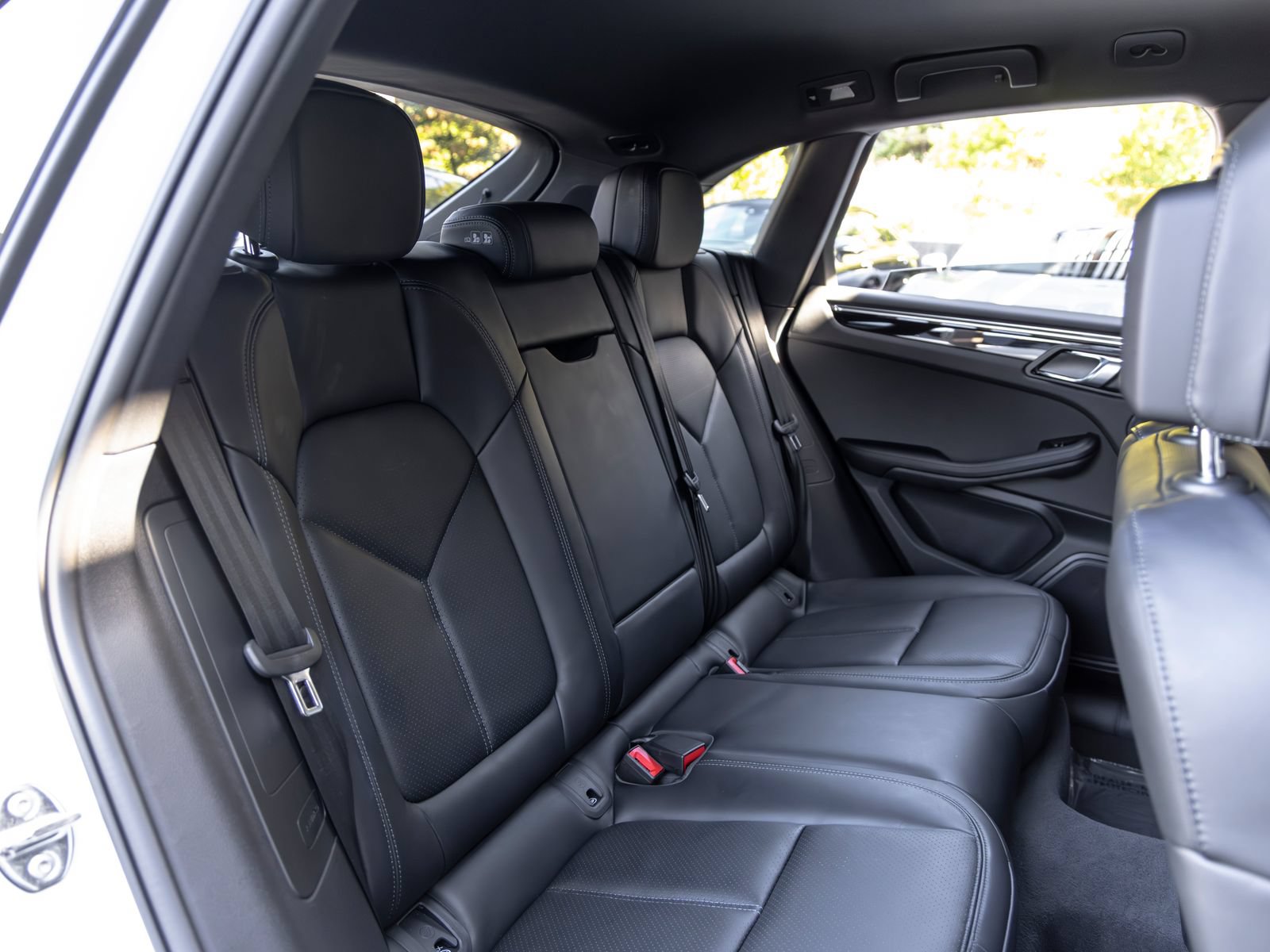 Certified 2026 Porsche Macan AWD/4WD image 51