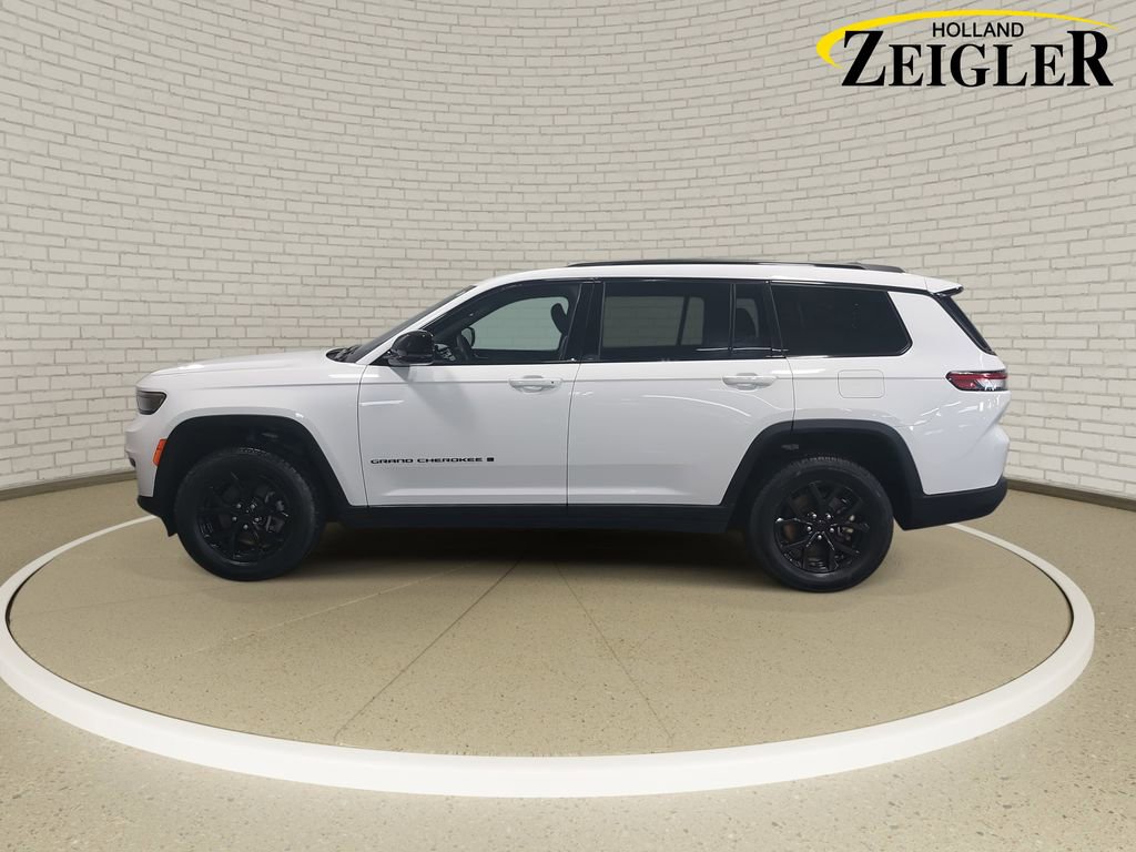 Used 2024 Jeep Grand Cherokee L Laredo image 8