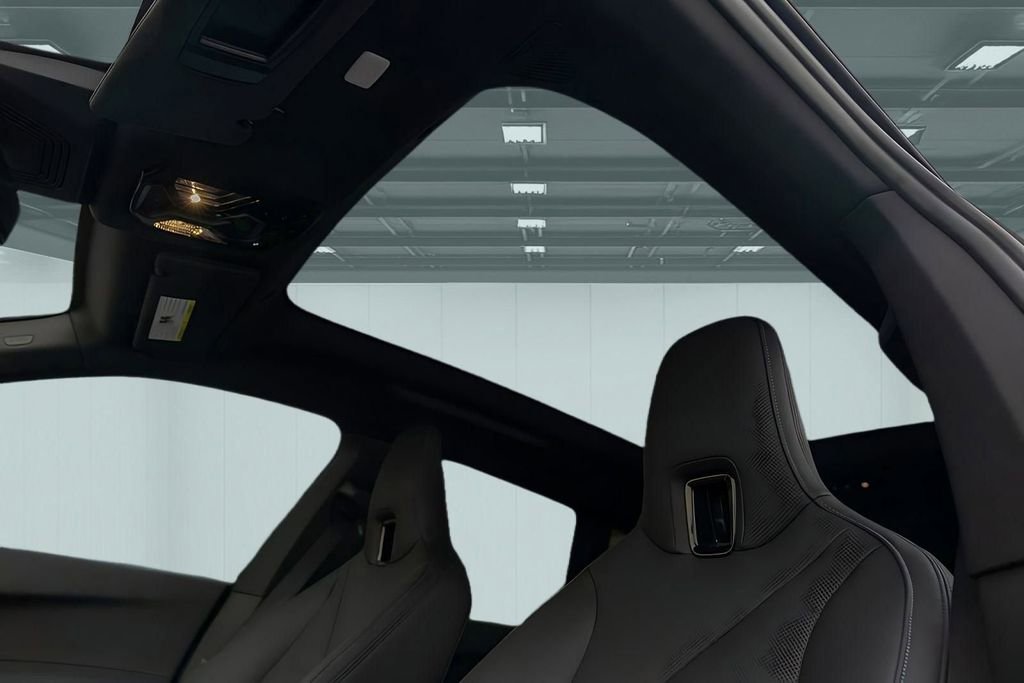 Used 2025 BMW iX M60 image 26