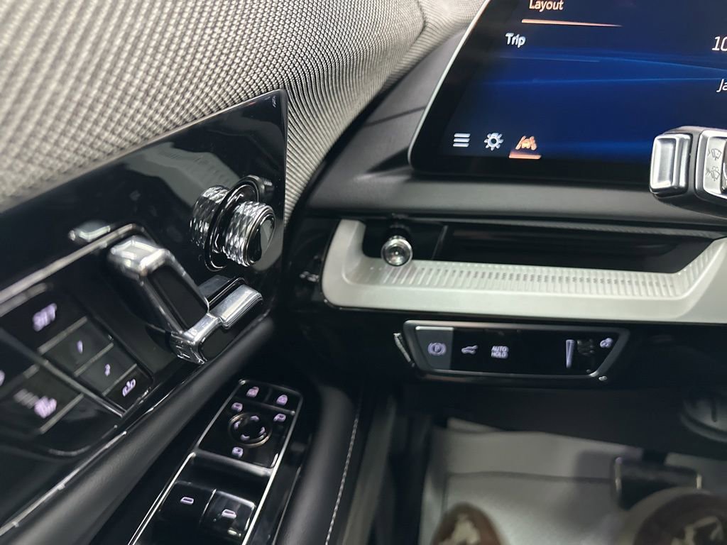 New 2026 Cadillac Optiq Luxury 1 image 36