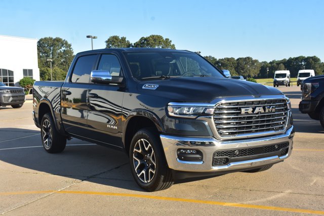 New 2027 RAM 1500 Laramie AWD/4WD image 3