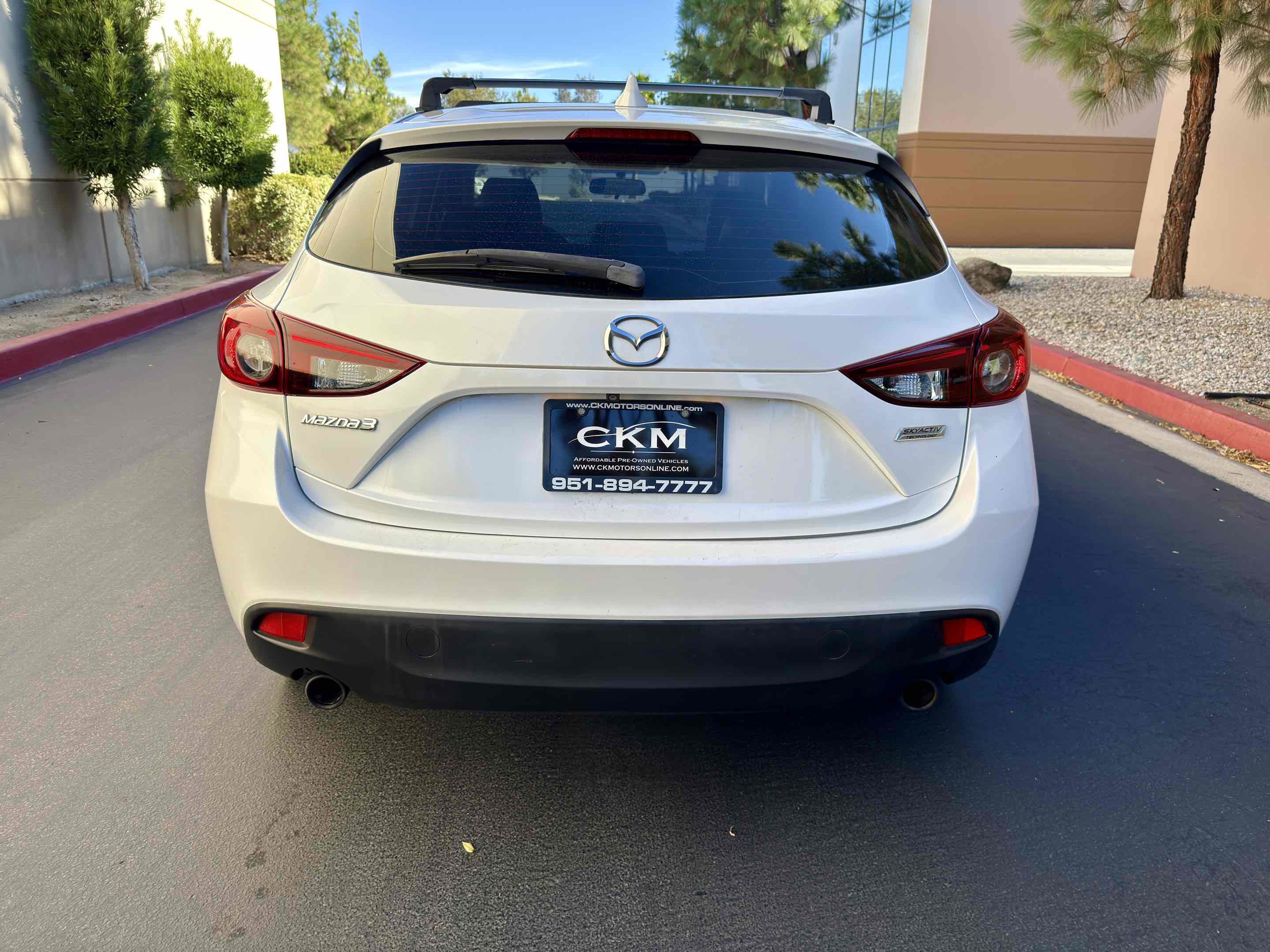 Used 2015 MAZDA MAZDA3 i Grand Touring image 9