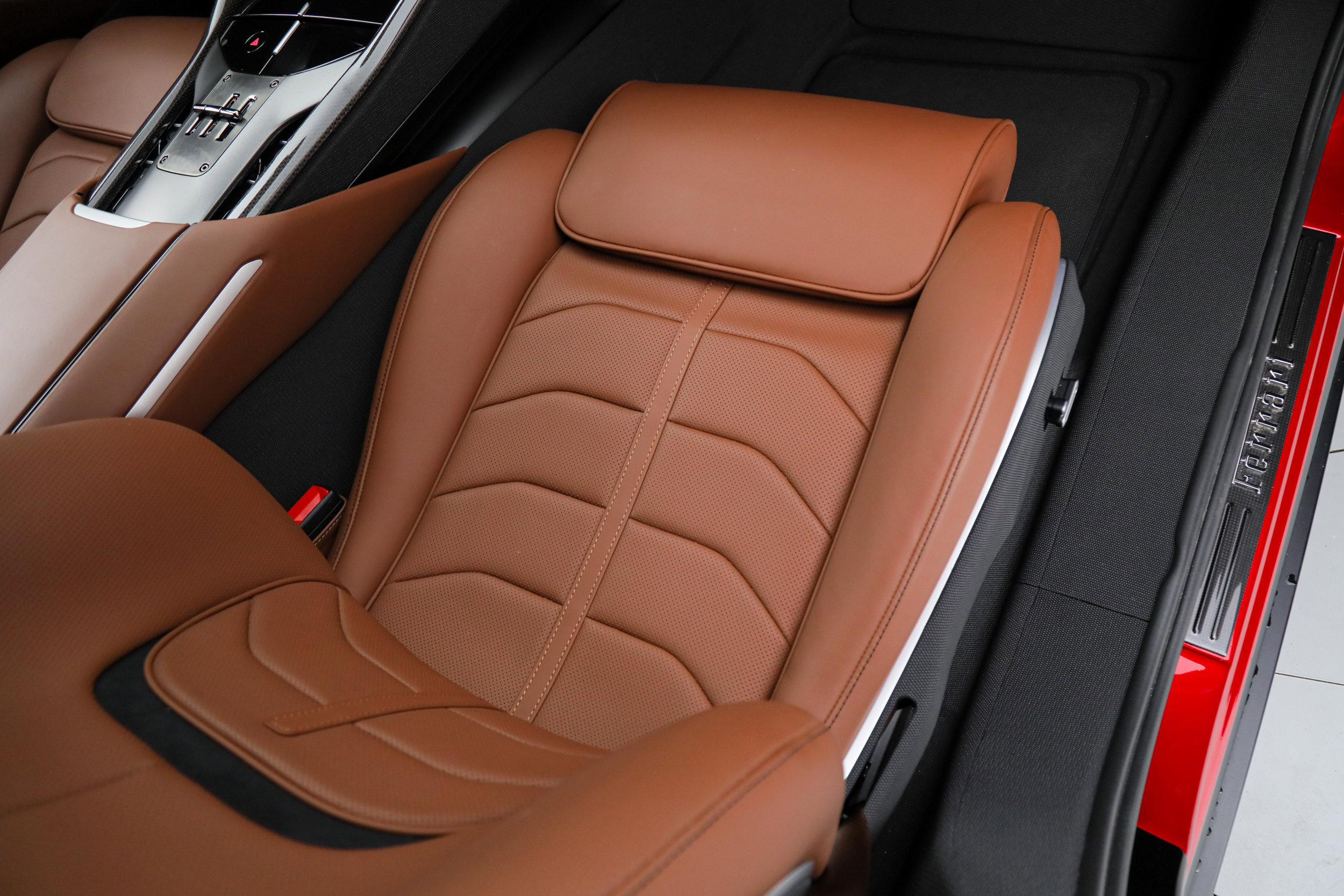 Certified 2024 Ferrari Purosangue AWD/4WD image 28
