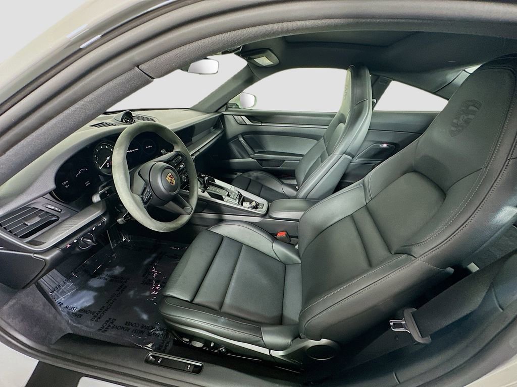 Certified 2024 Porsche 911 Carrera image 5