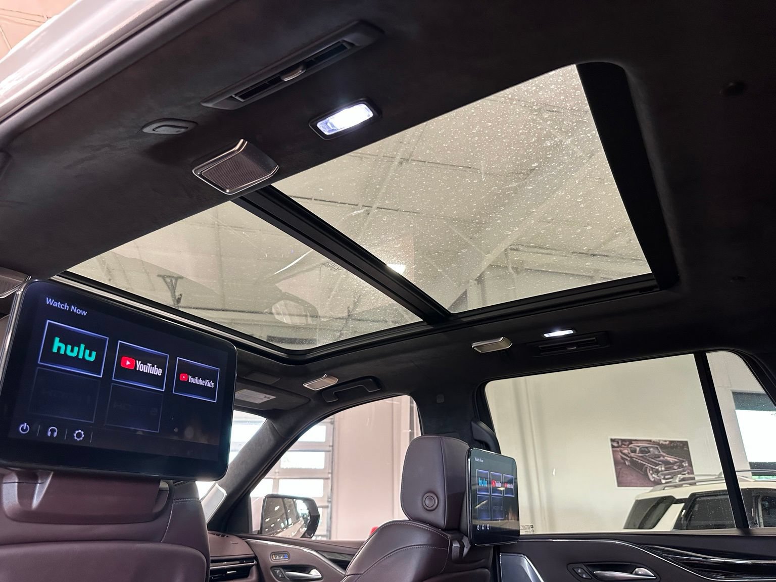 Used 2023 Cadillac Escalade V AWD/4WD image 39