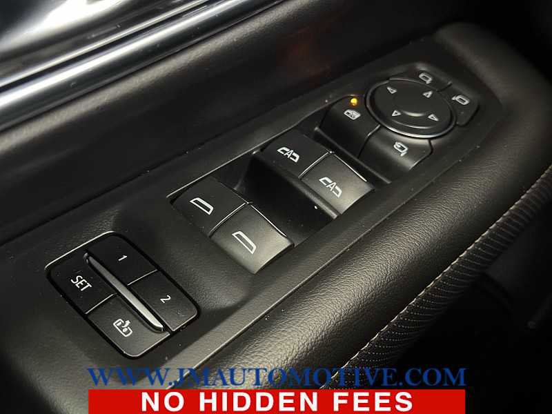 Used 2023 Chevrolet Suburban Premier AWD/4WD image 45