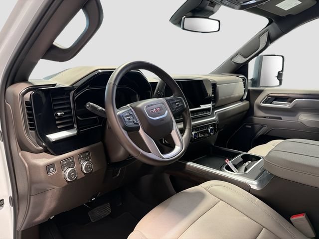 Used 2026 GMC Sierra 2500 SLT w/ SLT Convenience Package AWD/4WD image 9