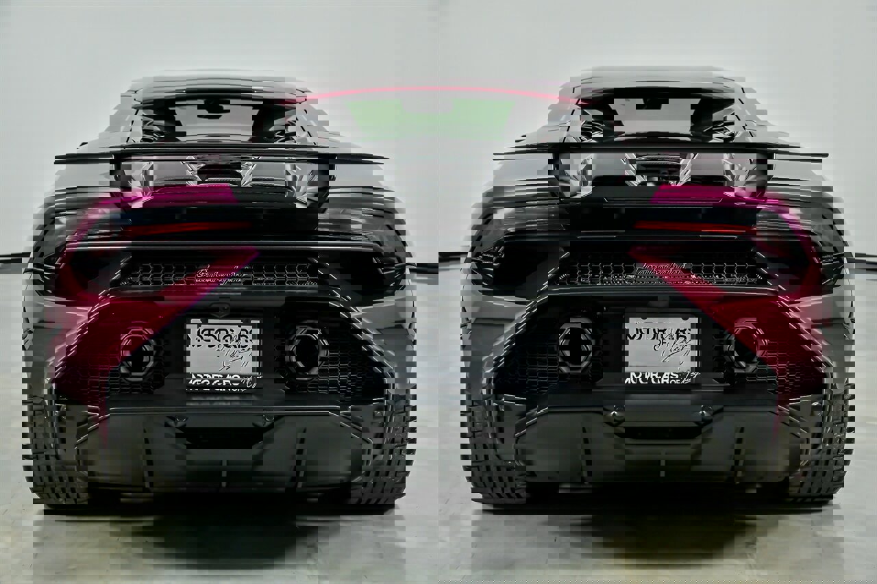 Used 2023 Lamborghini Huracan Tecnica image 11