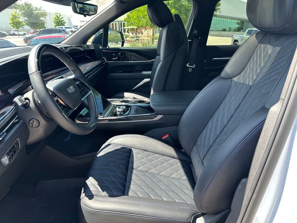 Used 2026 Cadillac Escalade IQL Luxury AWD/4WD image 21